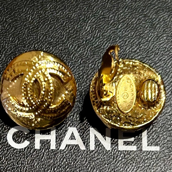 💝 Auth CHANEL Set CC Logo Chain Pendant Necklace with Earrings + Box💝 - Picture 8 of 10